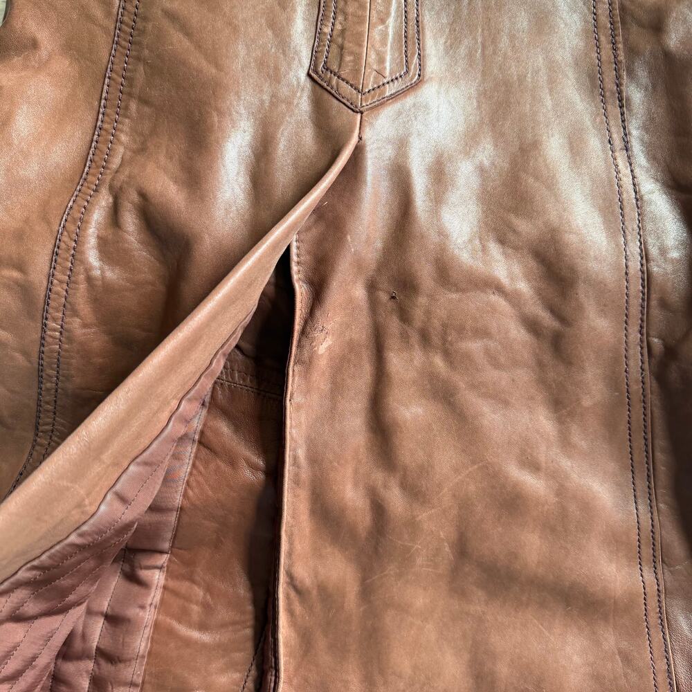 Vintage Brown Leather Coat with Fur Collar - Picture 9 of 15